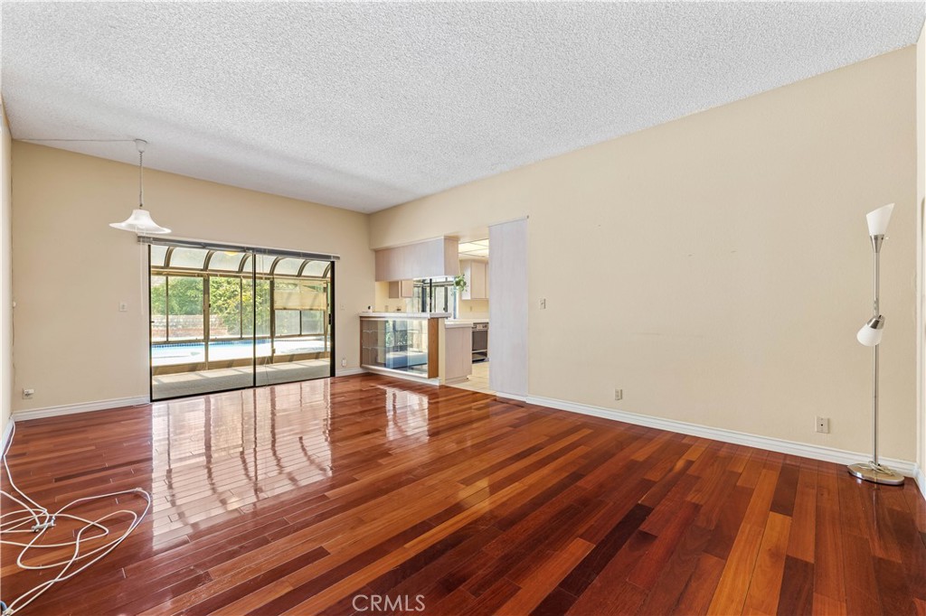 8824 Sari Avenue Property Photo 5