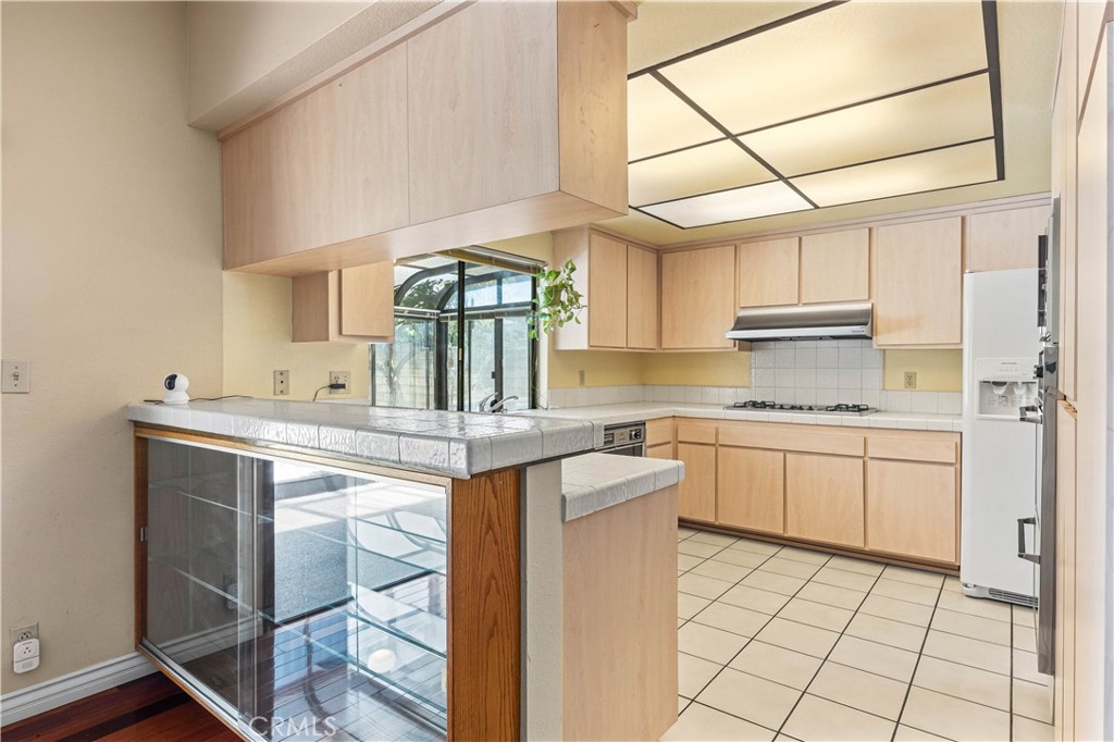 8824 Sari Avenue Property Photo 13