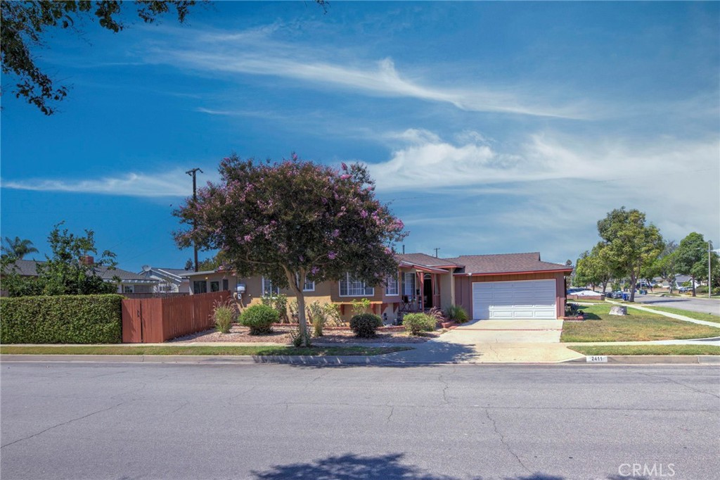 2411 Story Property Photo 1