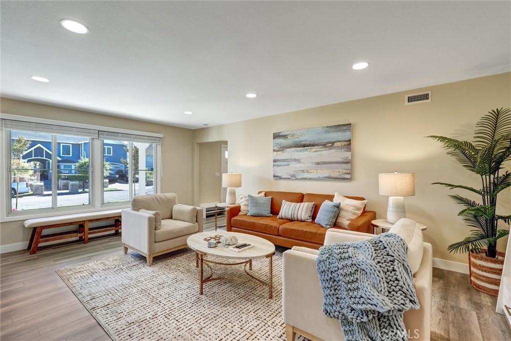 1591 Pegasus Property Photo 4