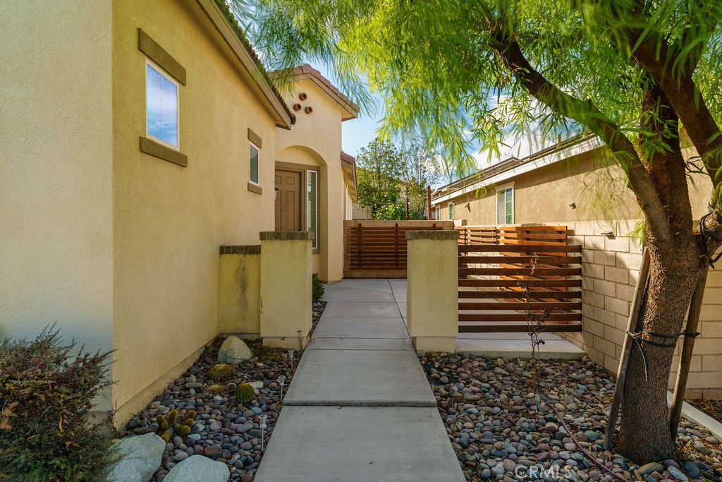 17918 Milkweed Property Photo 4