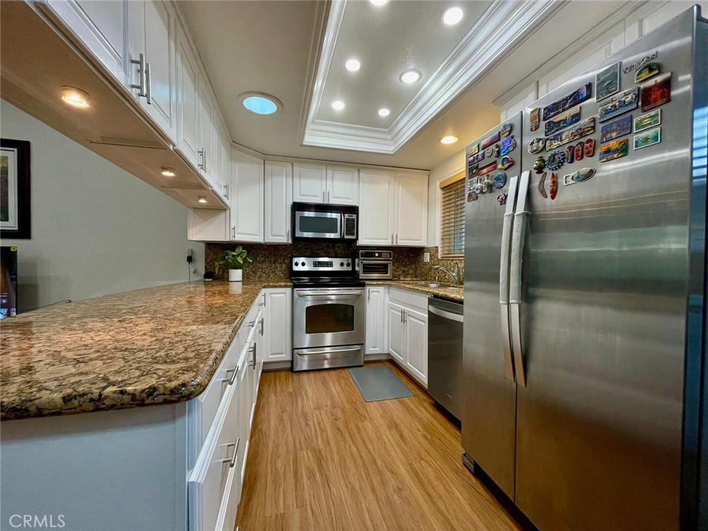 2311 Via Puerta B Property Photo 9