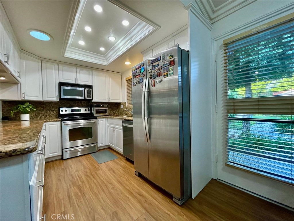 2311 Via Puerta B Property Photo 9