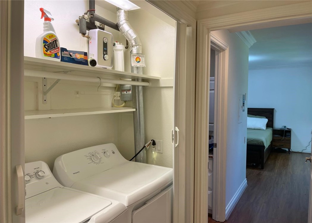 2311 Via Puerta B Property Photo 21