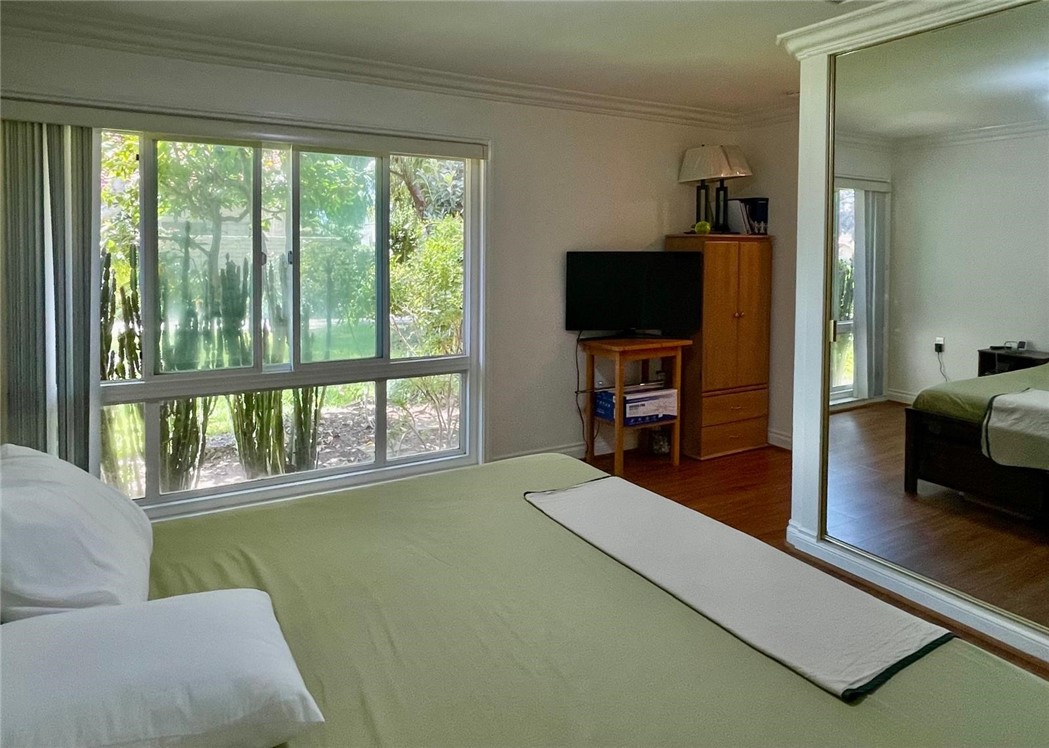 2311 Via Puerta B Property Photo 25