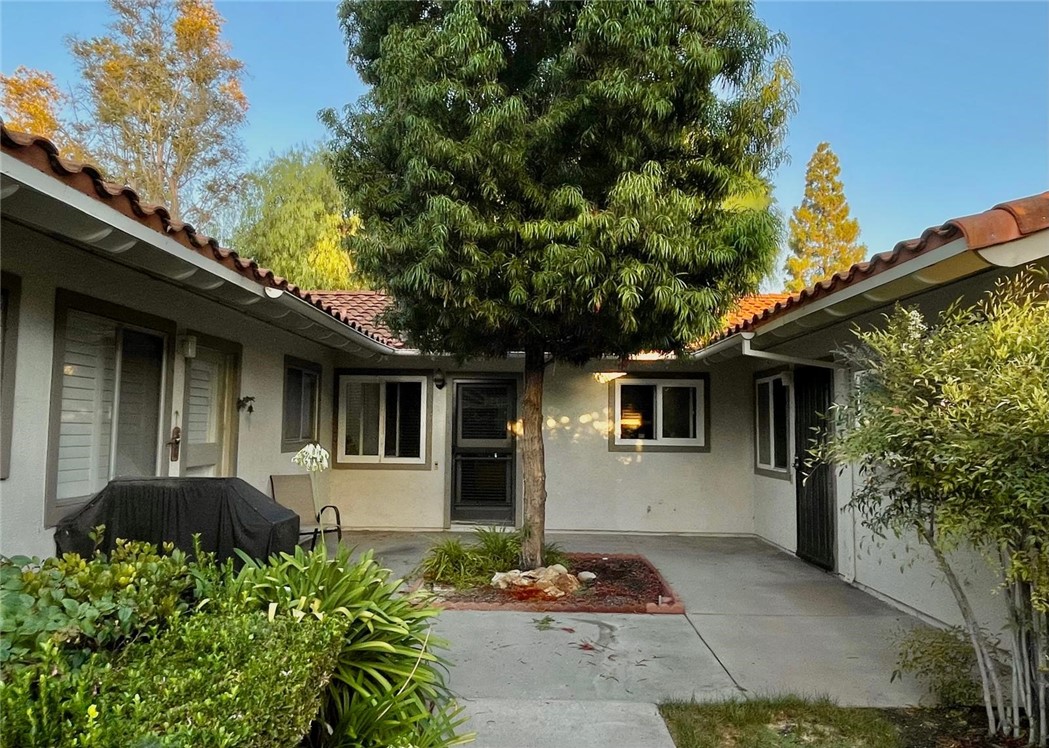 2311 Via Puerta B Property Photo 31