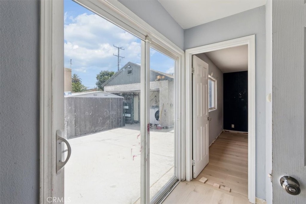 322 W School Street Property Photo 16