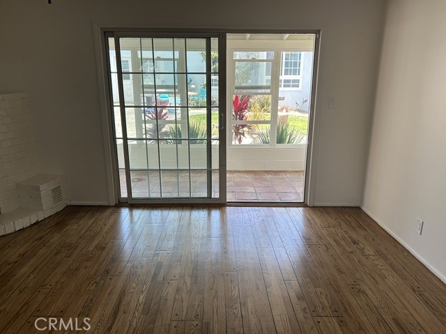 944 Cypress Property Photo 4