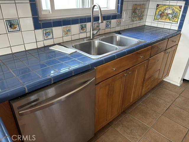 944 Cypress Property Photo 8