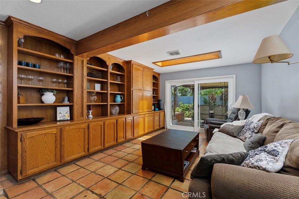 8058 E Woodsboro Avenue Property Photo 15