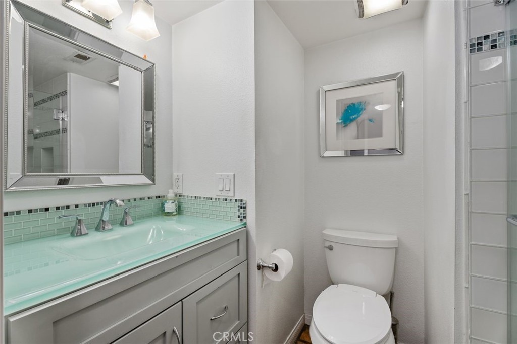 8058 E Woodsboro Avenue Property Photo 23