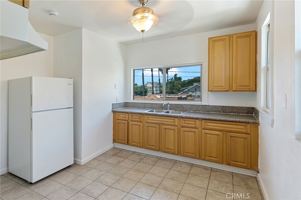 1636 N Stanton Property Photo 6