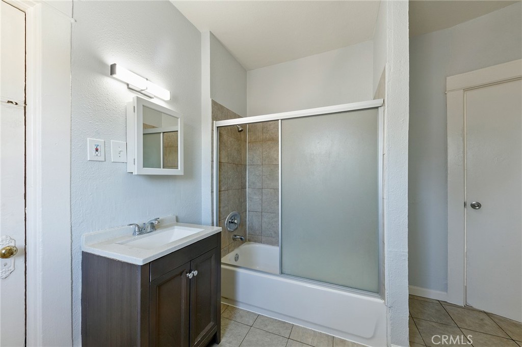 1636 N Stanton Property Photo 16