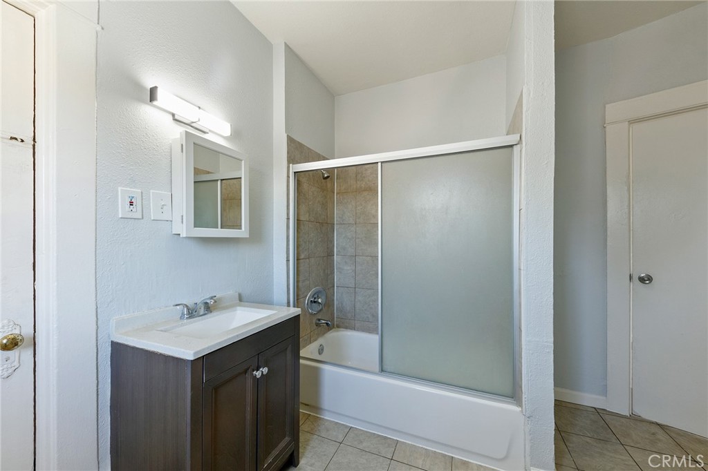 1636 N Stanton Property Photo 16