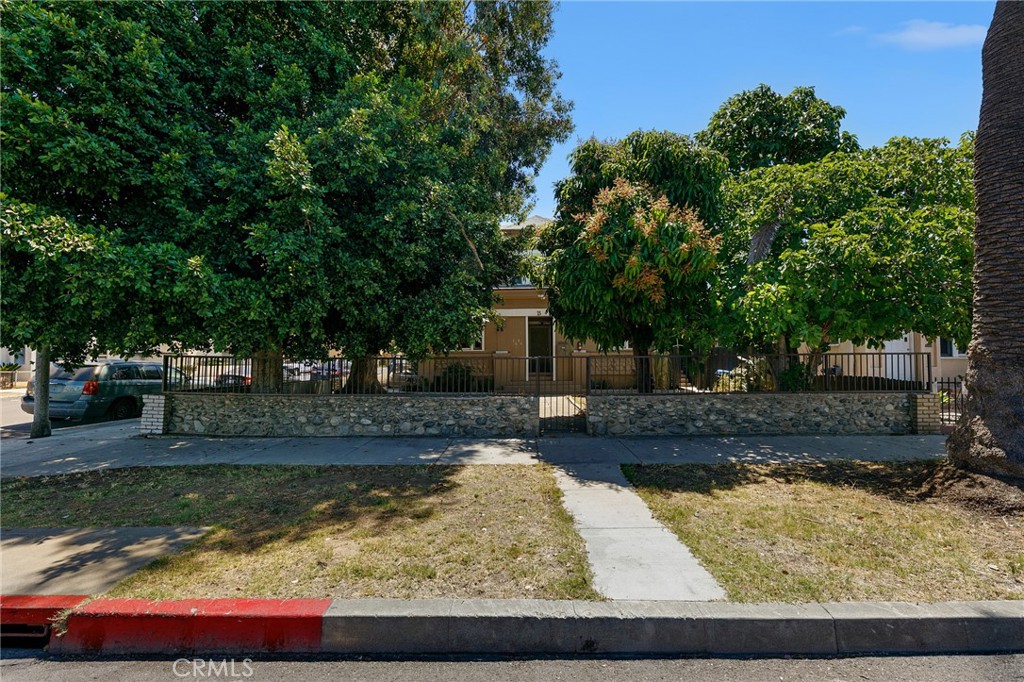 1636 N Stanton Property Photo 34