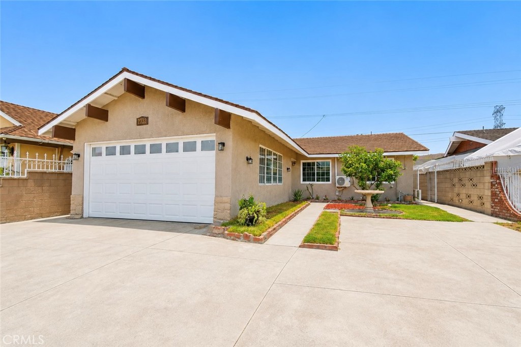 2332 Silverbay Property Photo 1