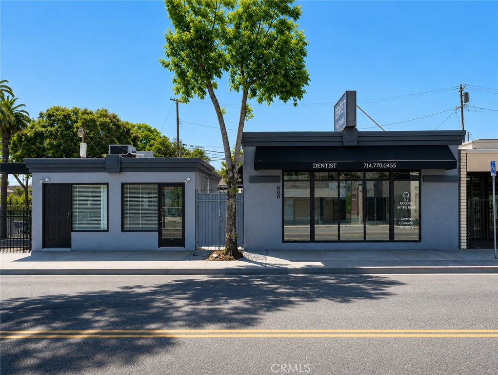 504 S Harbor Property Photo 1