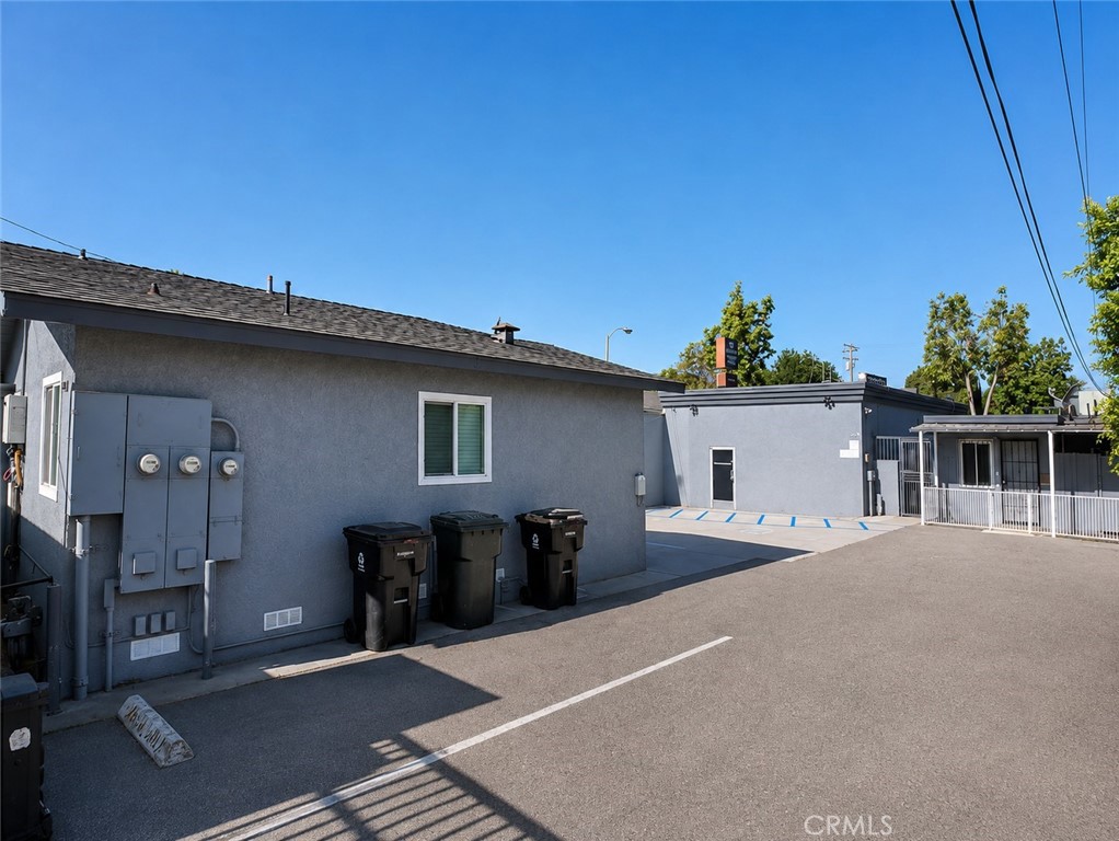 504 S Harbor Property Photo 4