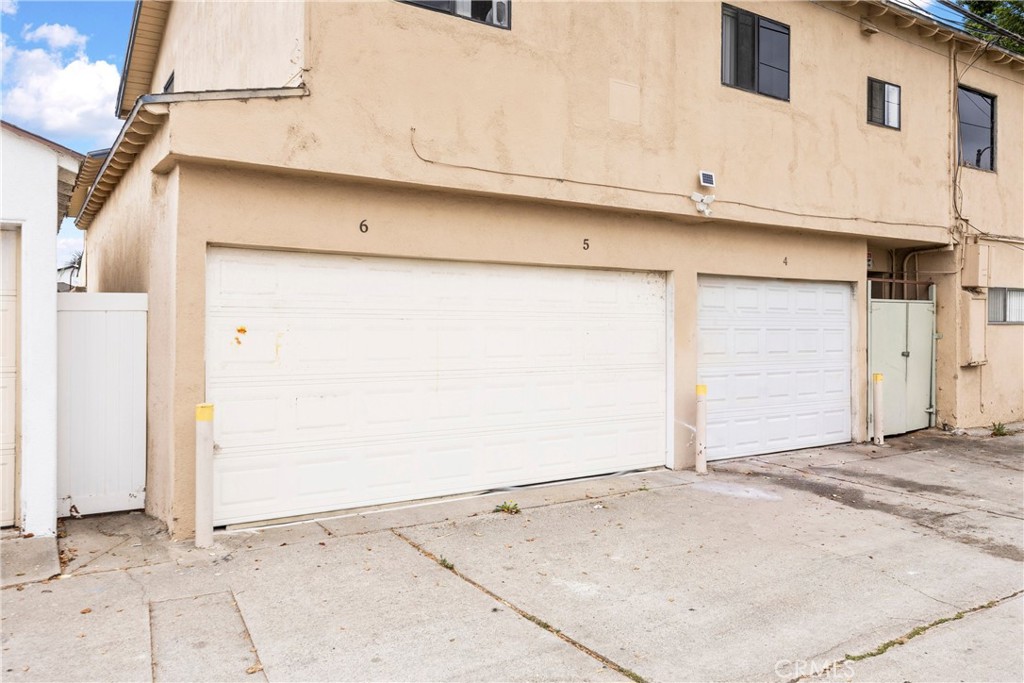 1005 E Harding Street Property Photo 5