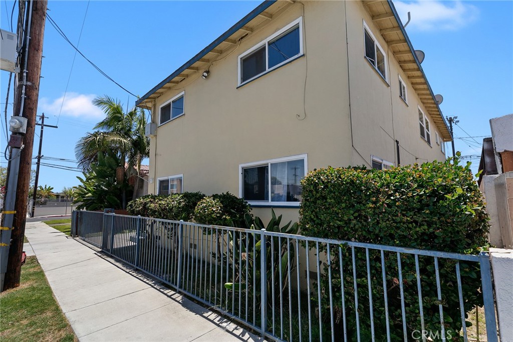 92 E Louise Property Photo 2
