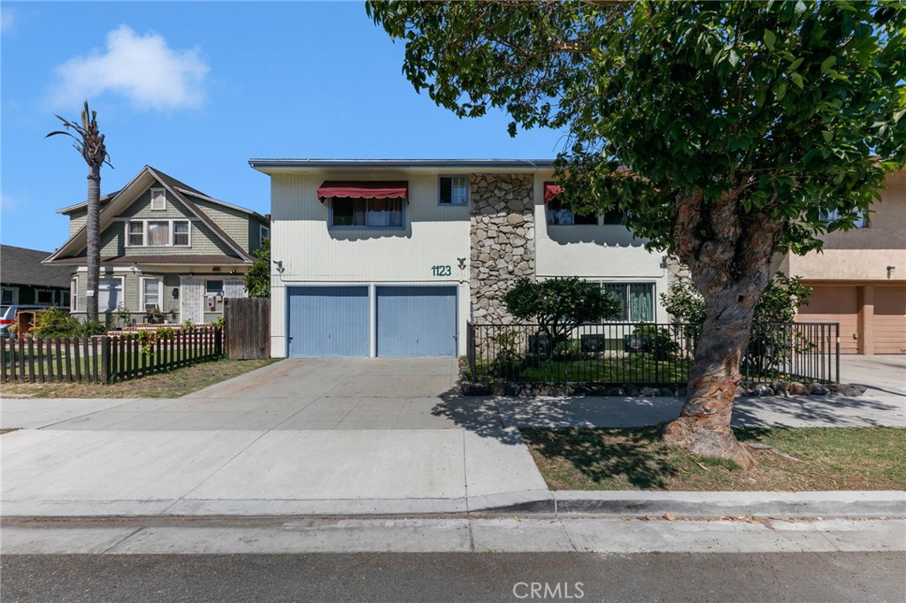 1123 Cedar Property Photo 2