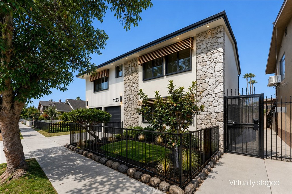 1123 Cedar Property Photo 10