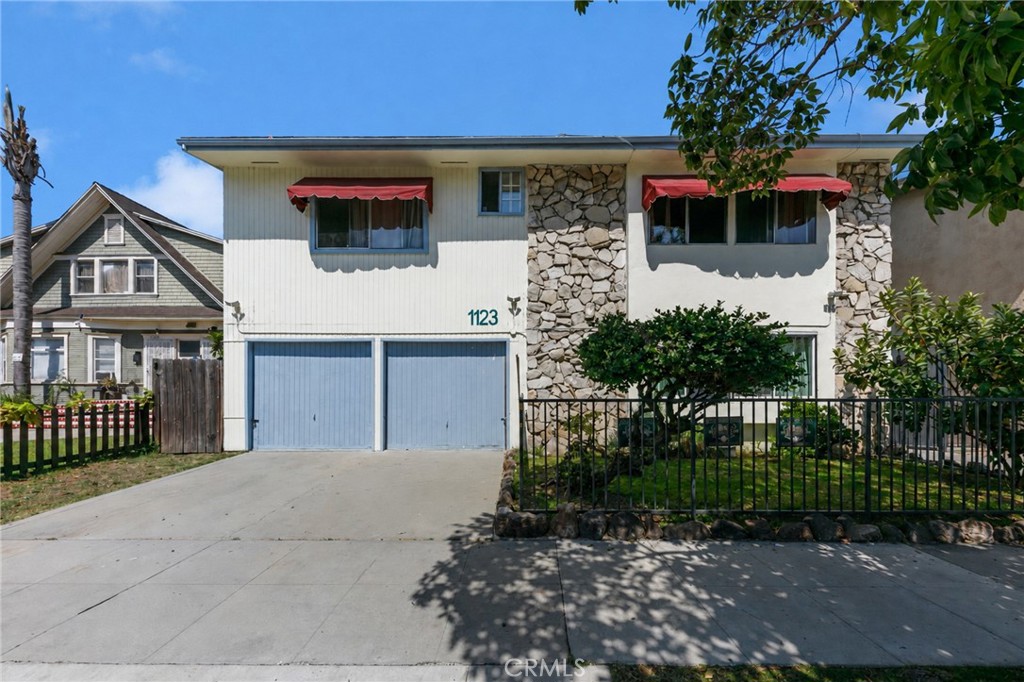 1123 Cedar Property Photo 11
