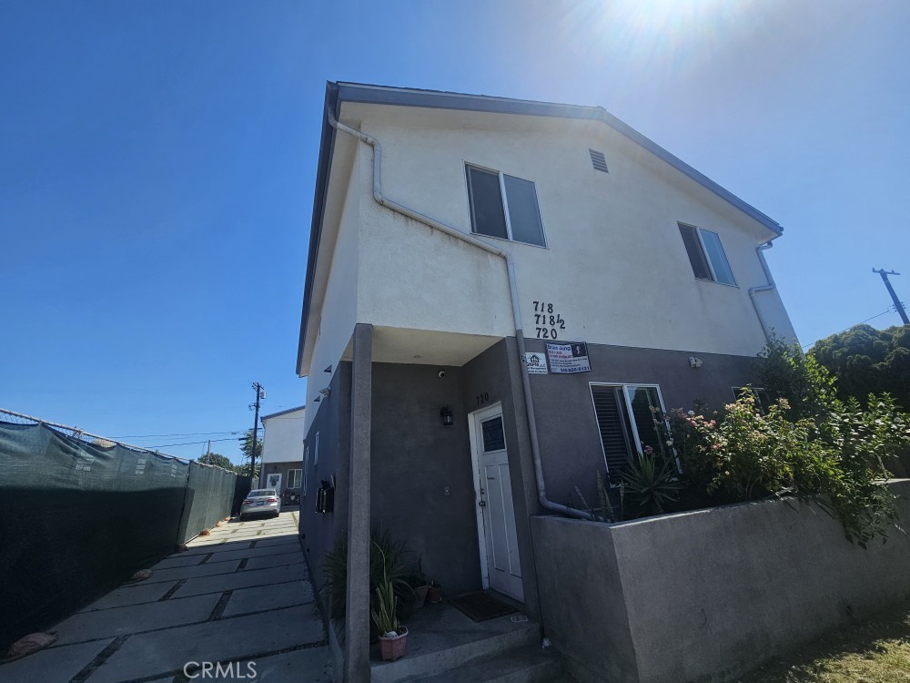 720 W 85th Property Photo 1