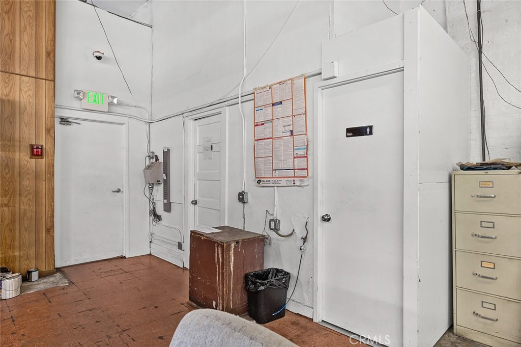 2000 S Main Property Photo 16
