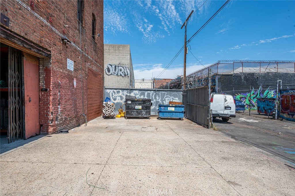 2000 S Main Property Photo 43