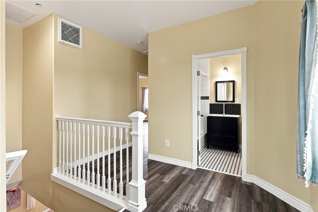 613 N. Raitt St. Property Photo 25