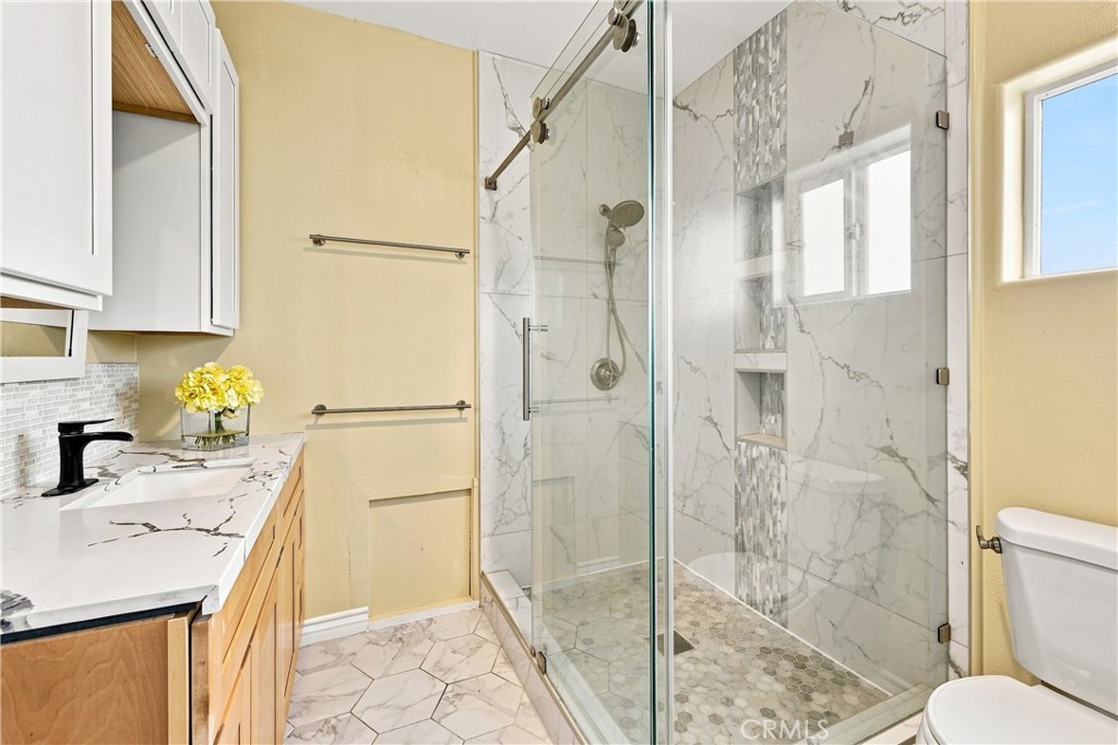 613 N. Raitt St. Property Photo 26