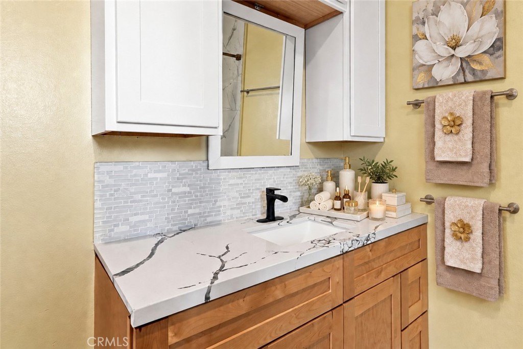 613 N. Raitt St. Property Photo 28