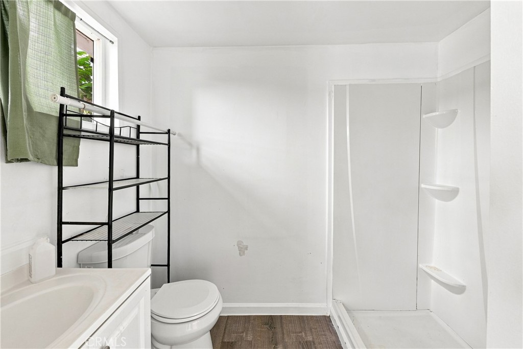 613 N. Raitt St. Property Photo 49