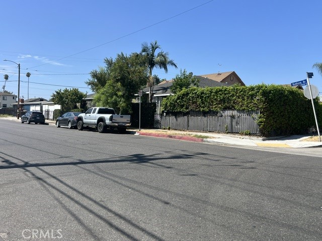 1202 W 90th Property Photo 1