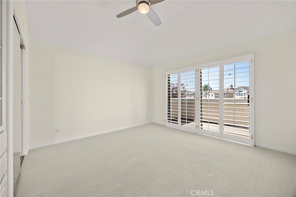 2601 N Rosemere Property Photo 32