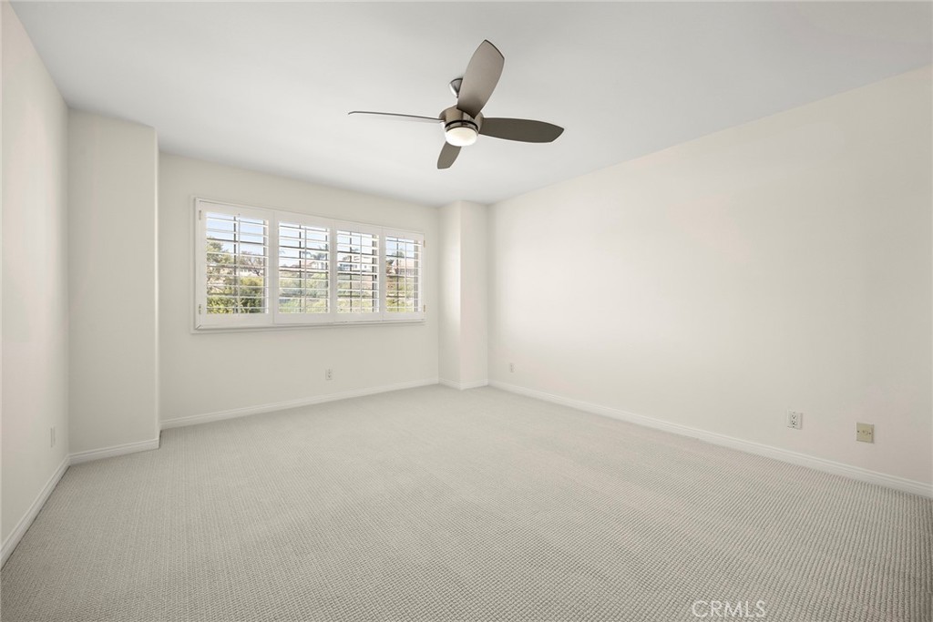 2601 N Rosemere Property Photo 35