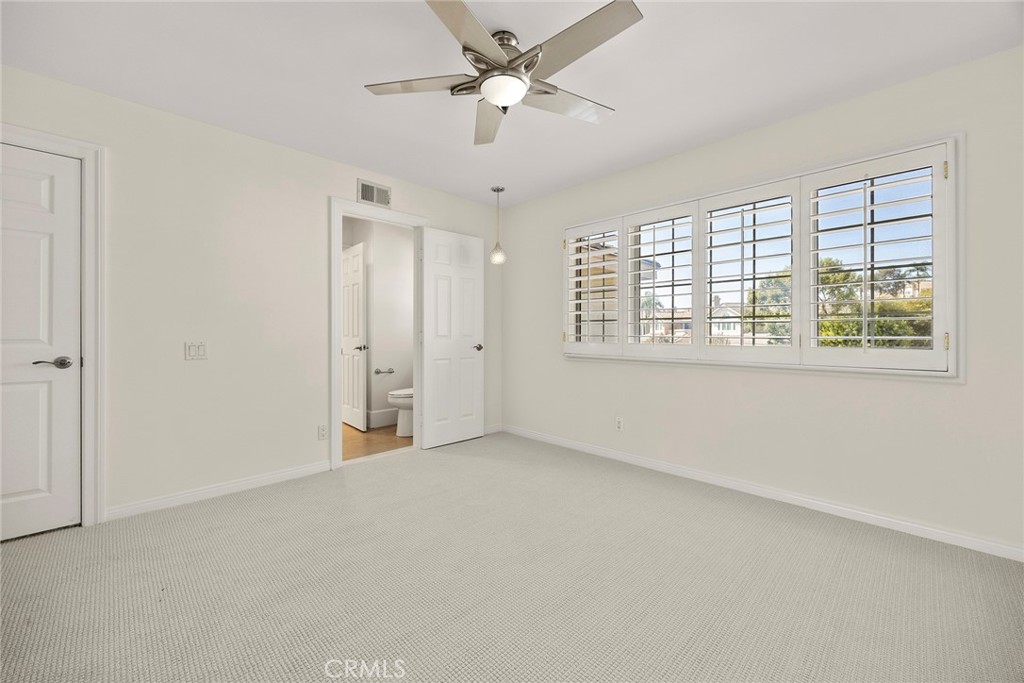 2601 N Rosemere Property Photo 40