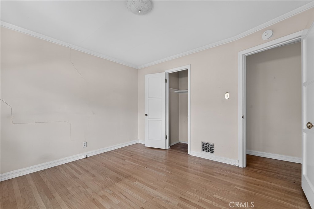 2201 E Glenoaks Property Photo 20