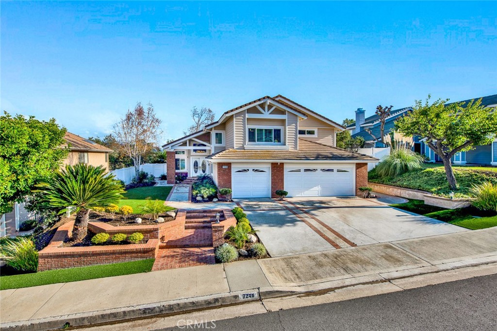 7246 E La Cumbre Property Photo 1