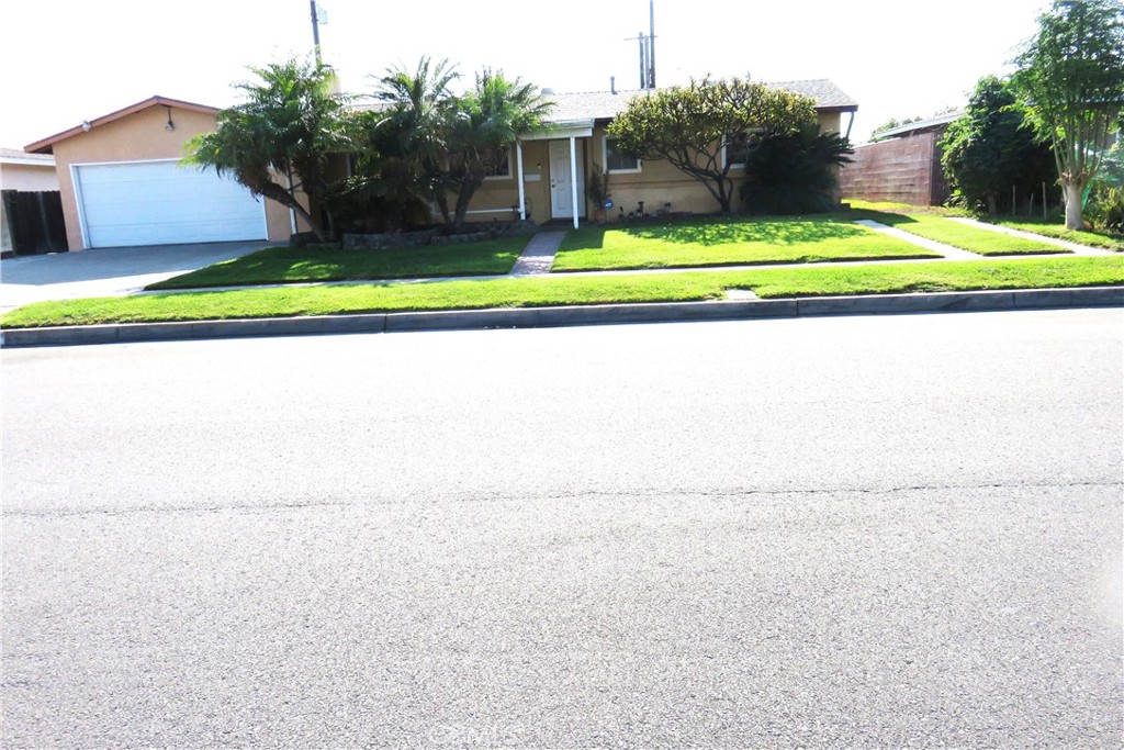 433 S Danbrook Property Photo 1