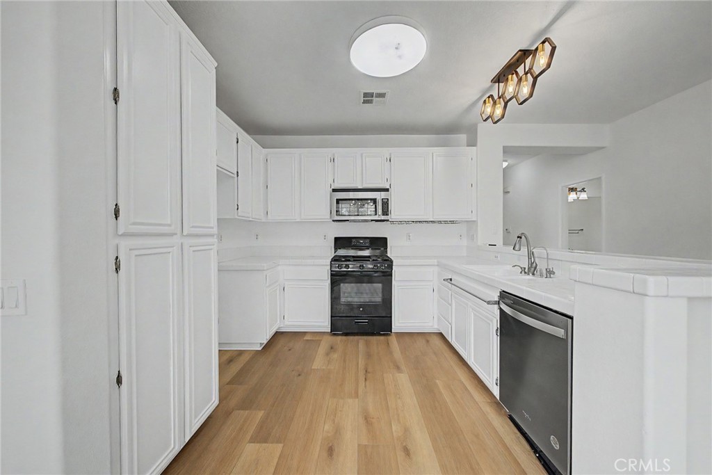 17808 Olive Court Property Photo 8