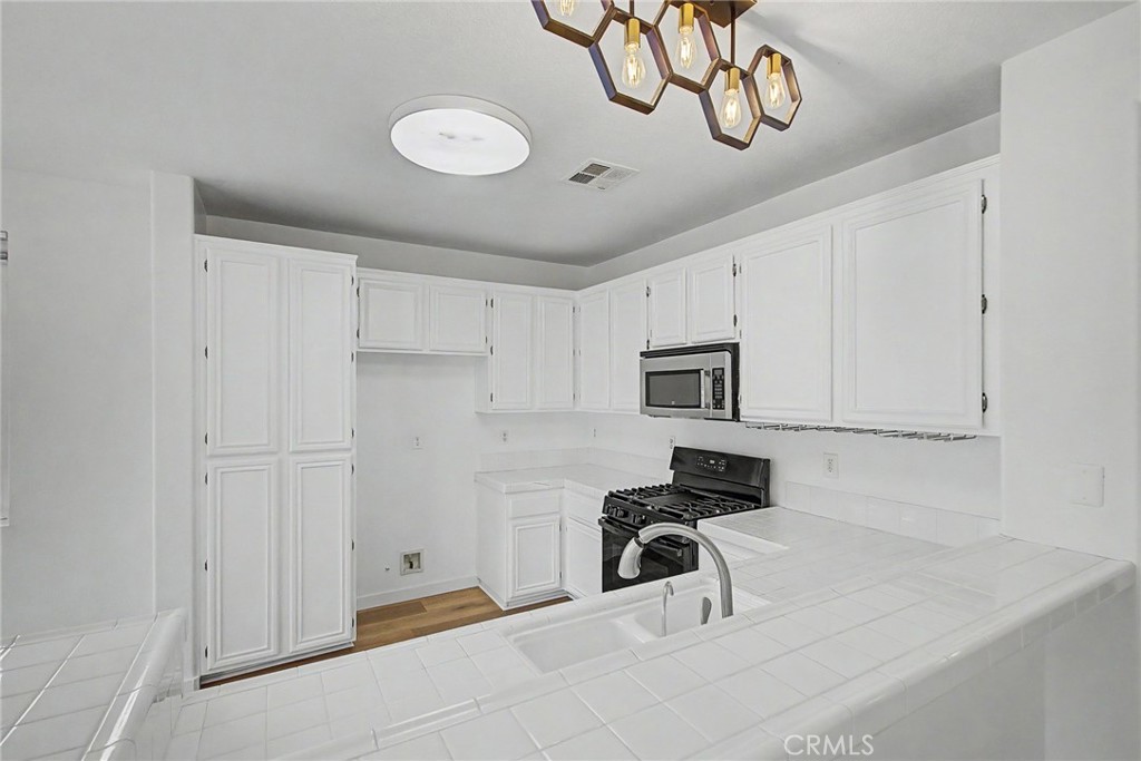 17808 Olive Court Property Photo 10