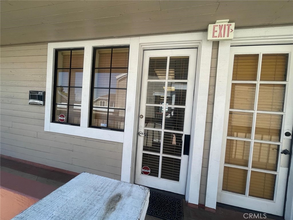 13252 Garden Grove Boulevard 213 Property Photo 6