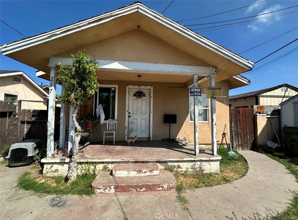 217 W Douglas Property Photo 1