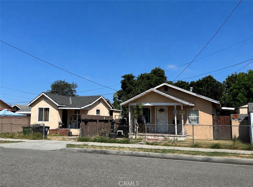 217 W Douglas Property Photo 2