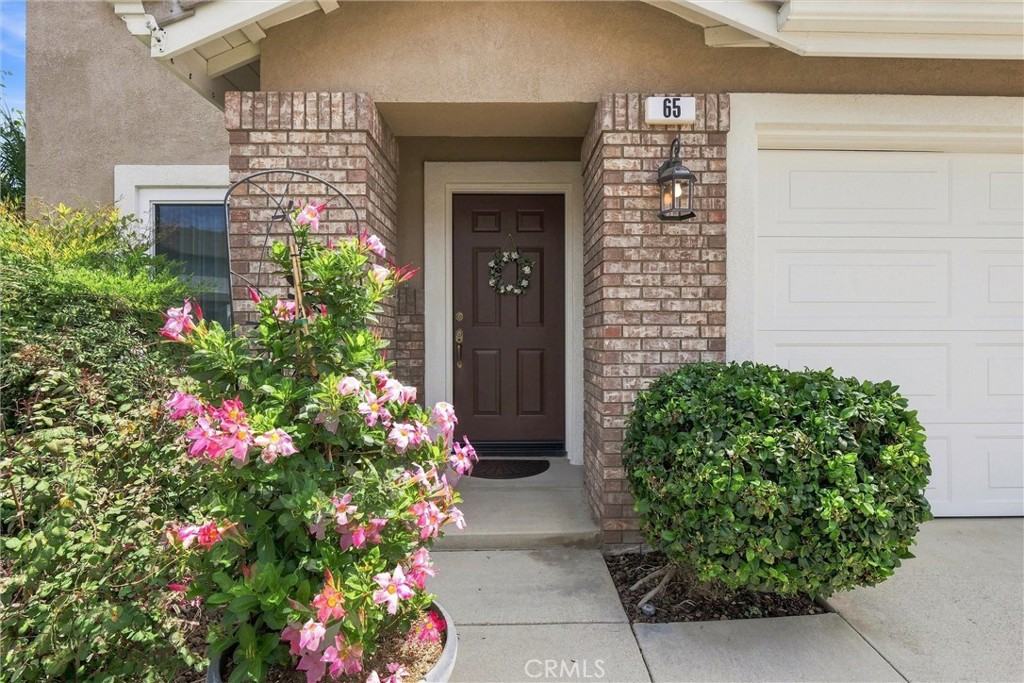 65 Linhaven Property Photo 5
