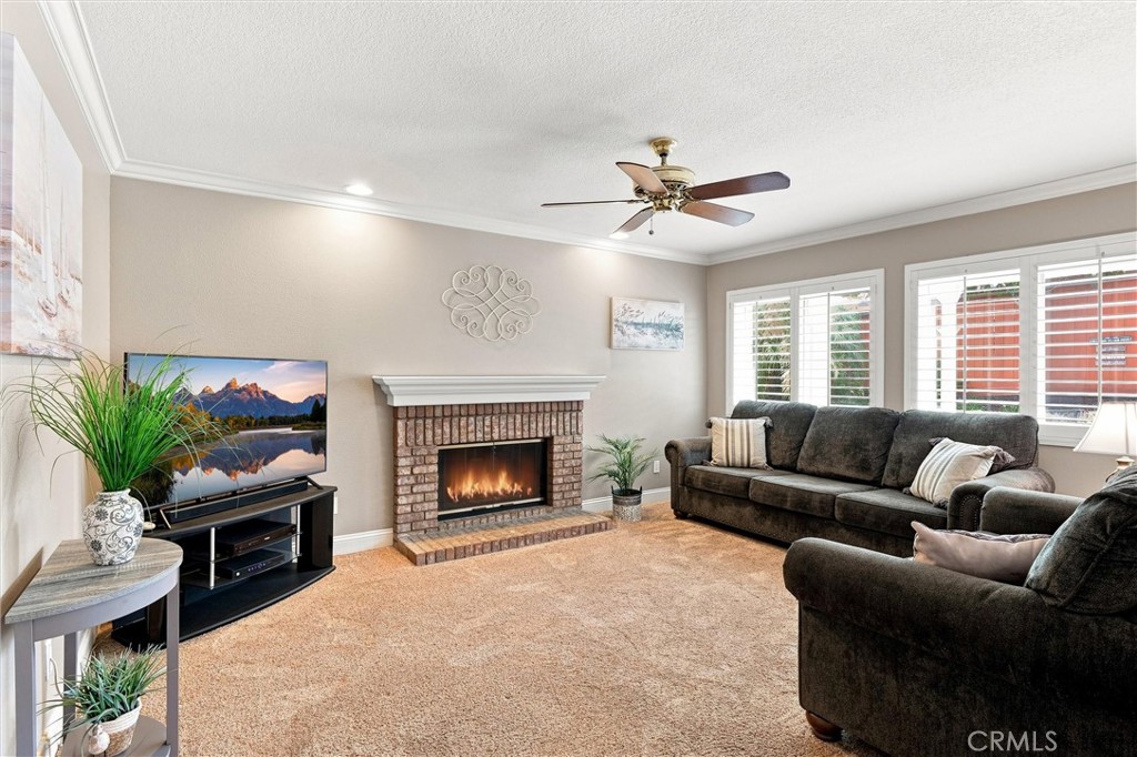 65 Linhaven Property Photo 11
