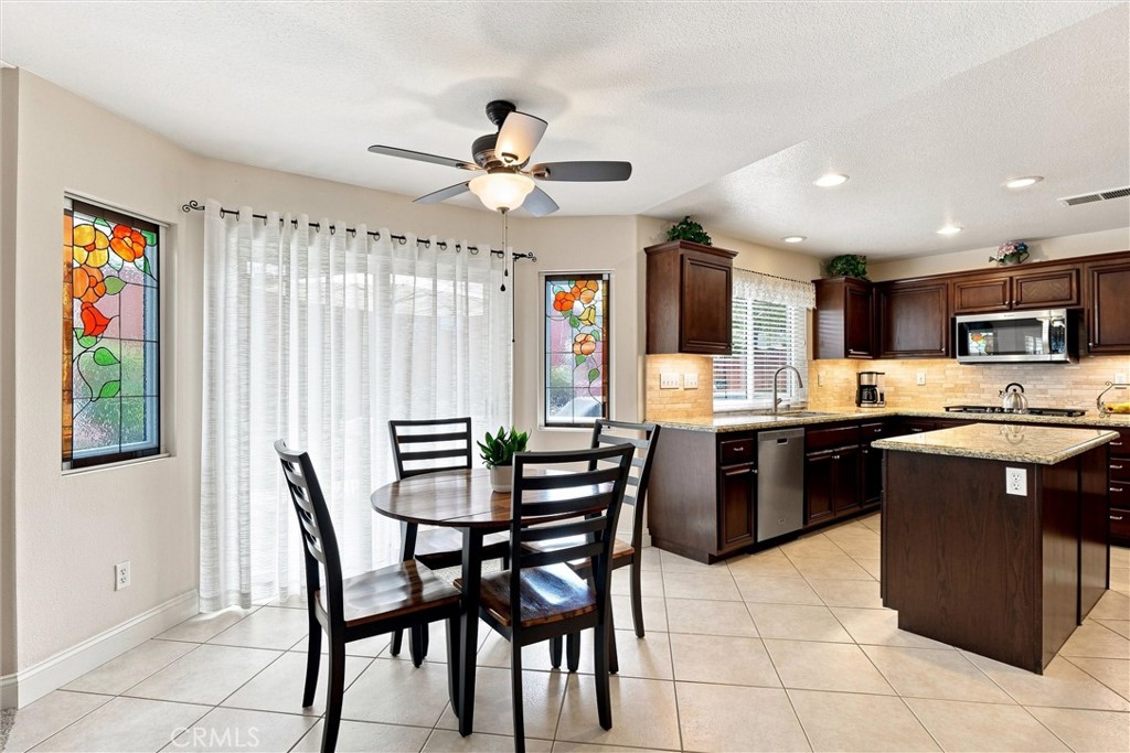 65 Linhaven Property Photo 13
