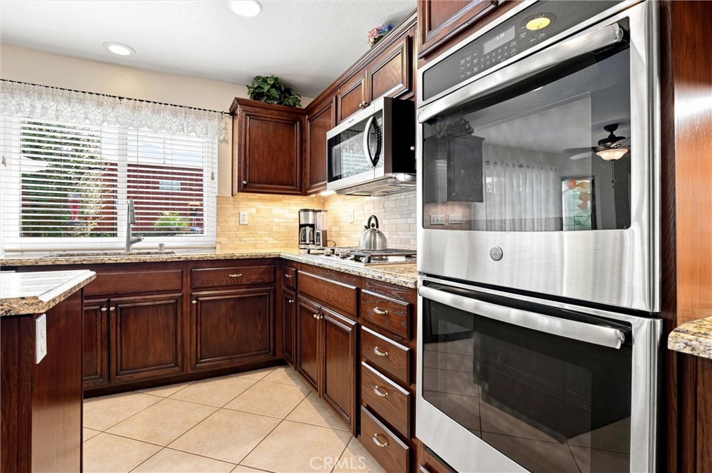 65 Linhaven Property Photo 18